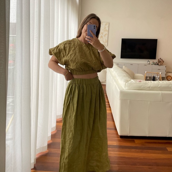 Dissh Olive Linen Top & Maxi Skirt Set - Picture 6 of 7